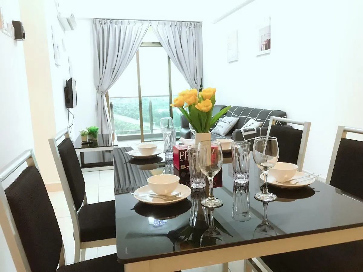 Bukit Indah @ Nusa Bestari / 5Min Aeon Cozy Homestay 3Br 6Pax contacts
